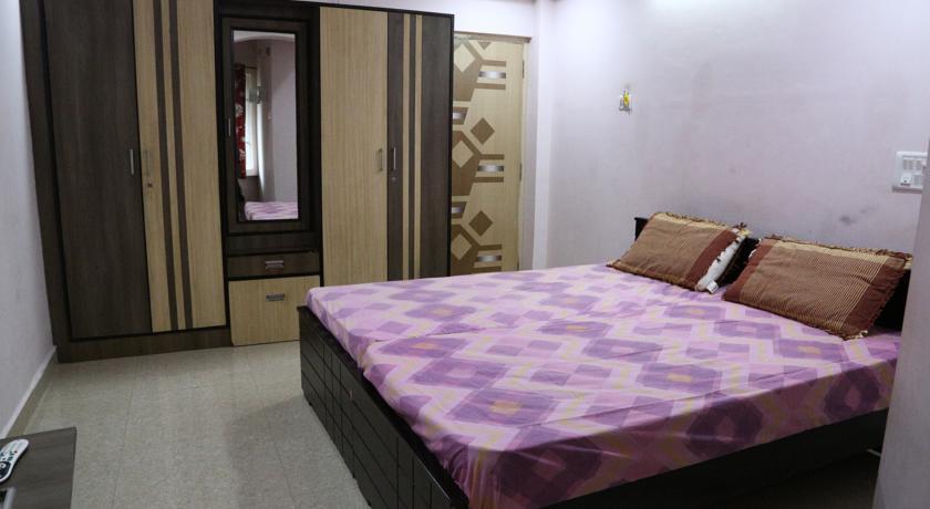 Fast Track Nungambakkam Guest house 3*