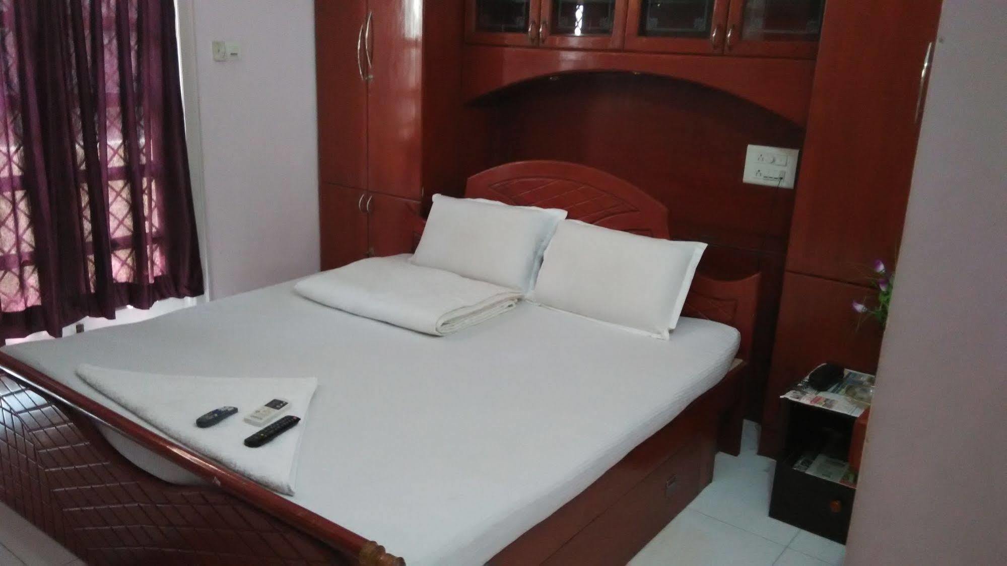 Guest house Fast Track Nungambakkam Chennai